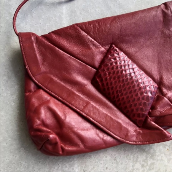 Red Snakeskin Purse Clutch Leather Reptile Bag Cross Body Vintage 70s 80s - Picture 3 of 10